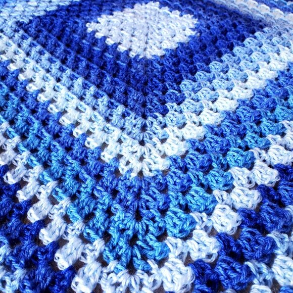 Crochet BABY BLANKET AFGHAN Lap Granny square 29" x 29" Blue Navy NEW Unisex - Picture 3 of 8